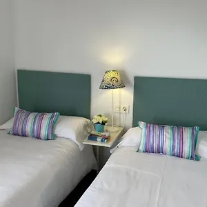 nerja-paradise-rentals-villa-verania.hotelsinnerja.org/